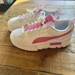 Puma Shoes (Pink and White)